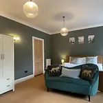 Sunnycroft - Hot Tub Hire Available, Fitness Centre, Free Parking Prázdninový dům Keswick (Cumbria)
