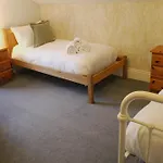 Sunnycroft - Hot Tub Hire Available, Fitness Centre, Free Parking
