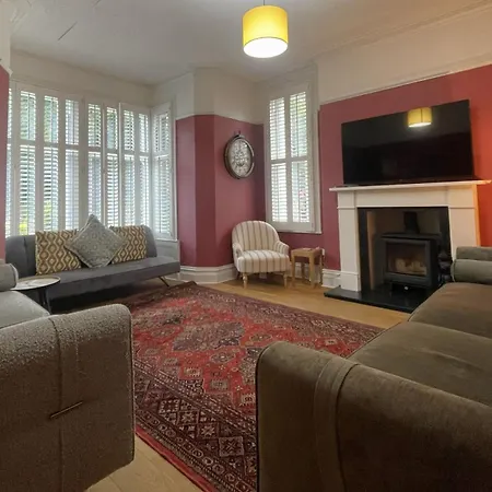 Sunnycroft - Hot Tub Hire Available, Fitness Centre, Free Parking 凯西克